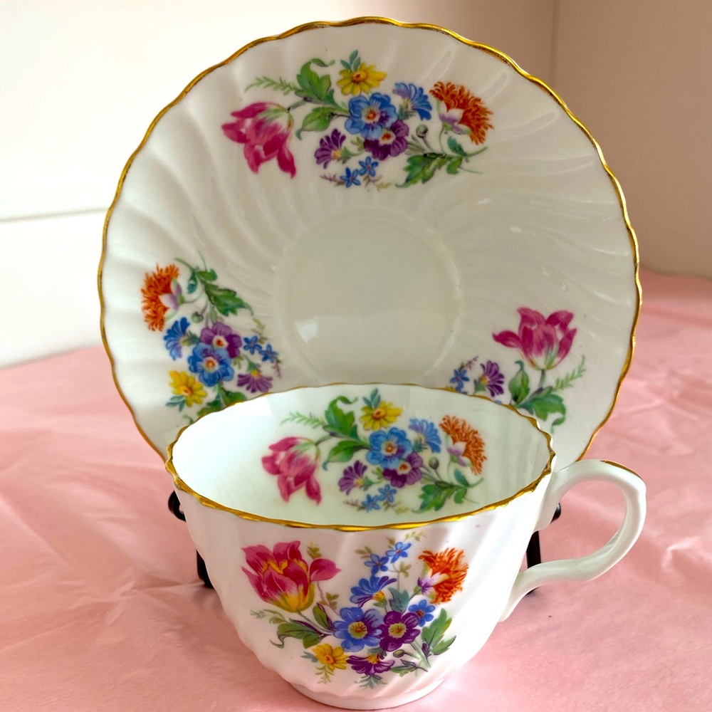 Aynsley Bone China Teacup and Saucer in a Floral Swirl, Scalloped and Gold Trim